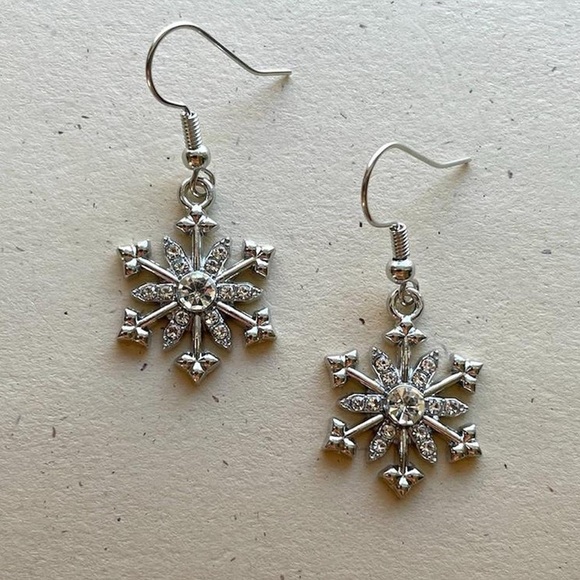 Silver Crystal Snowflake Dangle Earrings - Picture 1 of 6